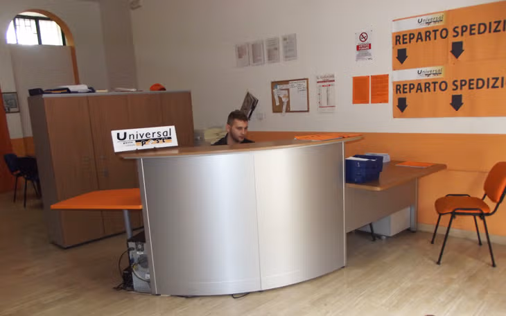Universal Post - Franchising Postale Universal Post - Franchising Postale
