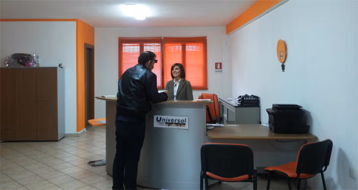 Universal Post - Franchising Poste Private Universal Post - Franchising Poste Private